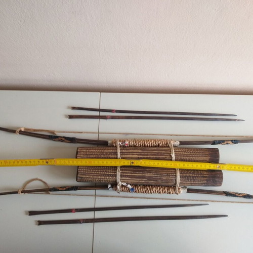 Indian handmade bows and arrows like new, traditional from Colombia