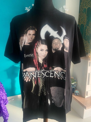 Evanescence T-shirt used, size S, black
