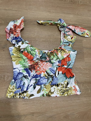 Zara colourful top size medium like new