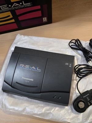 Panasonic 3DO FZ-10 Ntsc-j console used with 3 games