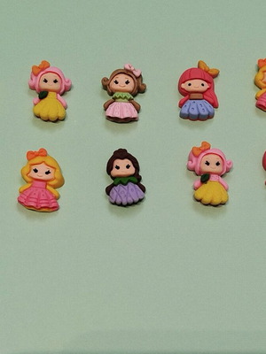 Decorative resin princesses, pack of 10 pieces