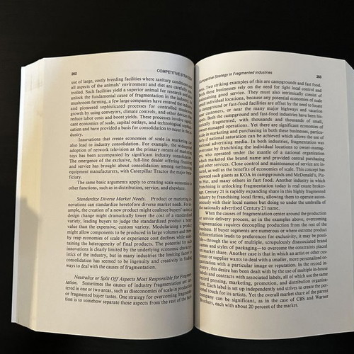 Competitive Strategy by Michael E. Porter new, Greek edition