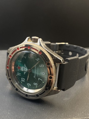 Vostok Komandirskie Paratrooper Mechanical Watch like new, green dial