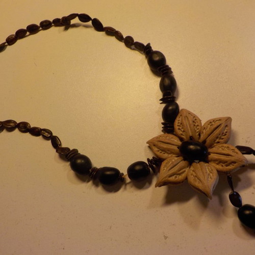 Flower necklace 50cm