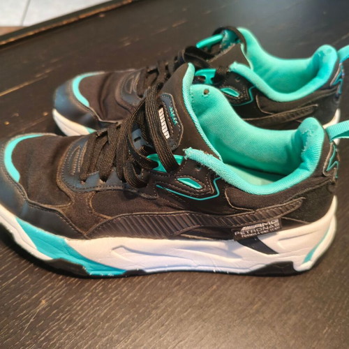 Puma sneakers size 42, multicolor