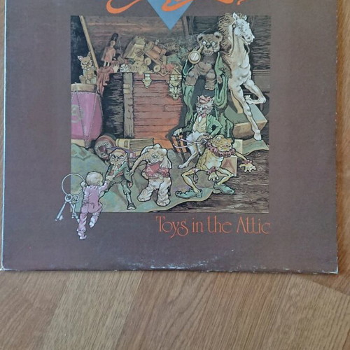 Aerosmith Toys In The Attic LP like new, rock