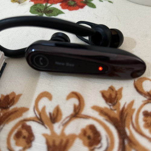 New Bee LC-B45 Bluetooth handsfree headset like new