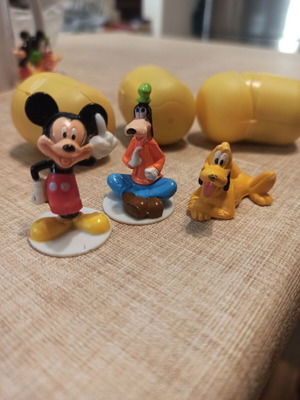 Kinder figures Mickey, Goofy, Pluto like new, pack