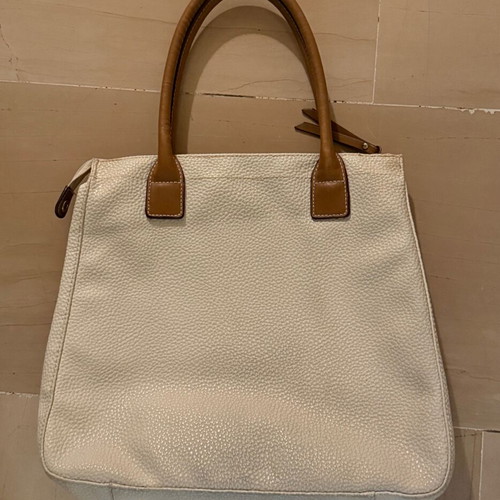 Kem NY beige leather bag used with wear and tear