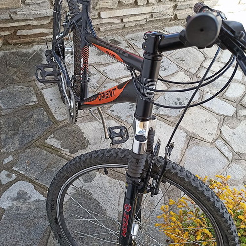 Orient 26 Inch Mountain Bike like new, 21 Shimano speeds, front suspension