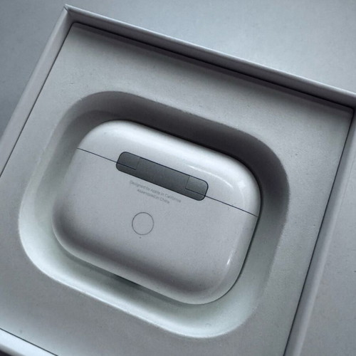 AirPods Pro 1st gen MagSafe used, in good condition