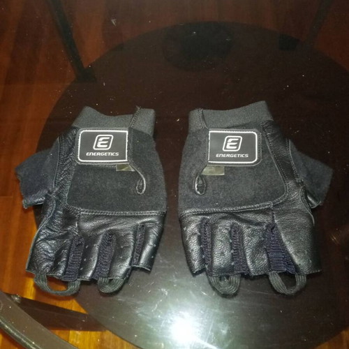 Fitness gloves used, size medium