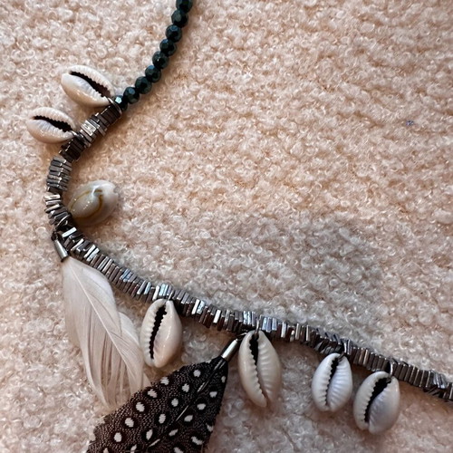 Long handmade necklace like new with shells and feathers green