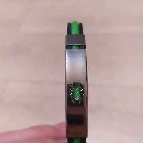 Men's bracelet new with spider motif, black and green