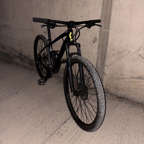 Mountain bike, black, 20 inch, disc brakes, front suspension