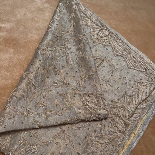 Silk embroidered tablecloth new 100x100
