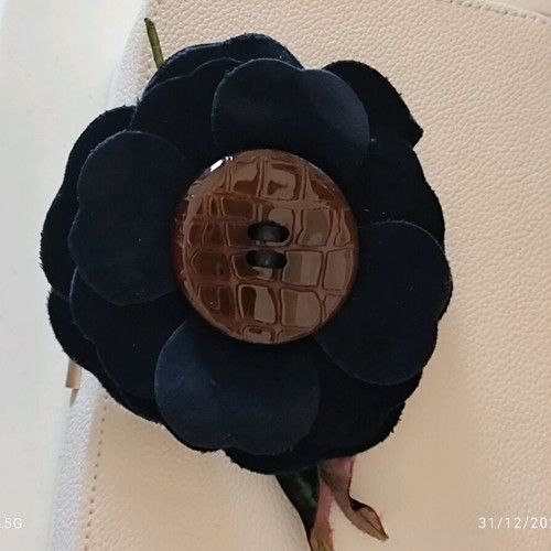 Dolce & Gabbana velvet and leather flower brooch like new