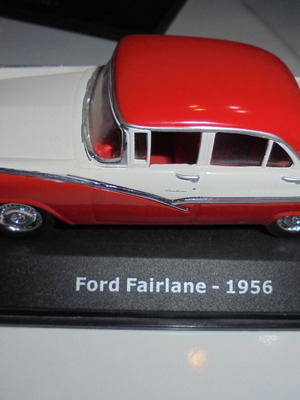 Μινιατούρα αυτοκίνητο Ford Fairlane 1956 καινούργιο, λευκό-κόκκινο 1:43