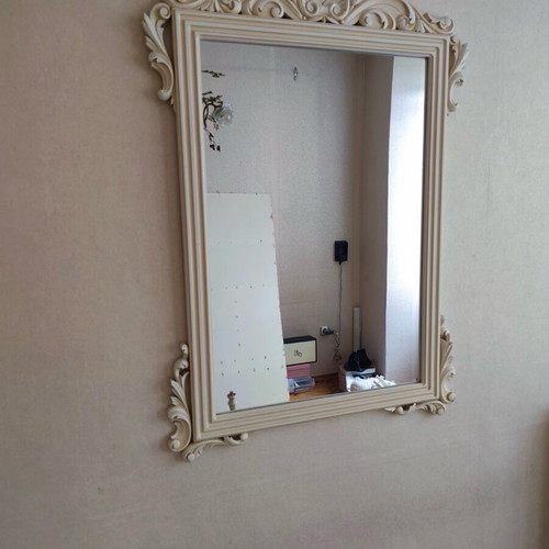 Carved vintage mirror like new with many details