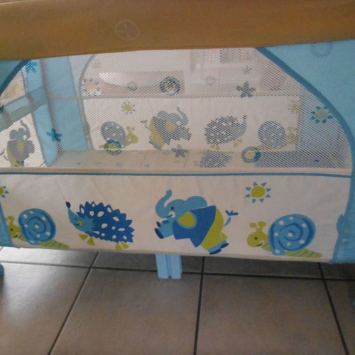 Folding playpen used with mattress, blue-yellow color