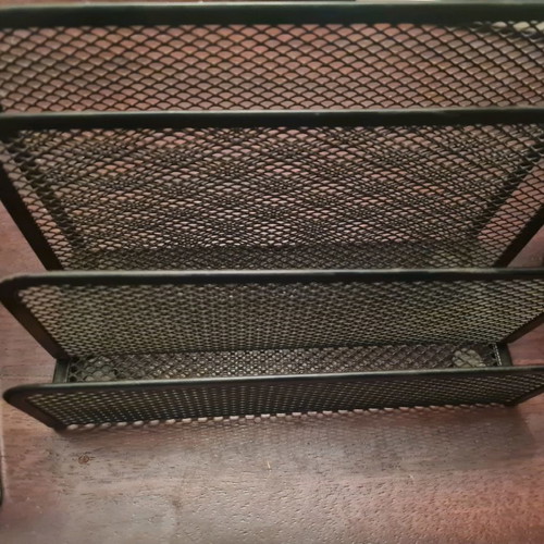 Office organization set used with pencil holders and calendar
