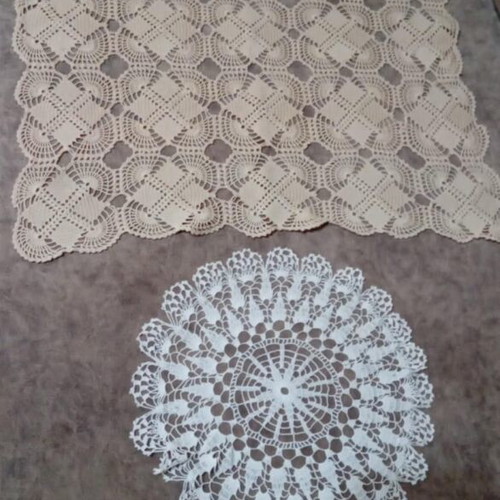 Tablecloths new, set of 2 with gift bag