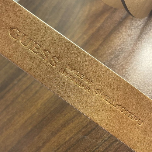 Guess white belt with gold details like new, size 85