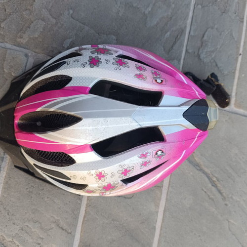 Women's rollers size 38-41 like new with helmet light and pads
