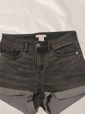 Σορτς H&M ψηλομέσο μέγεθος 32 σαν καινούργιο, μαύρο