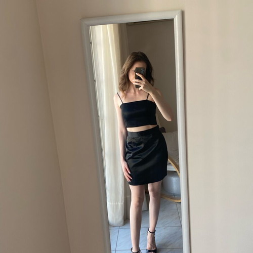 Benetton black midi skirt like new, size 42
