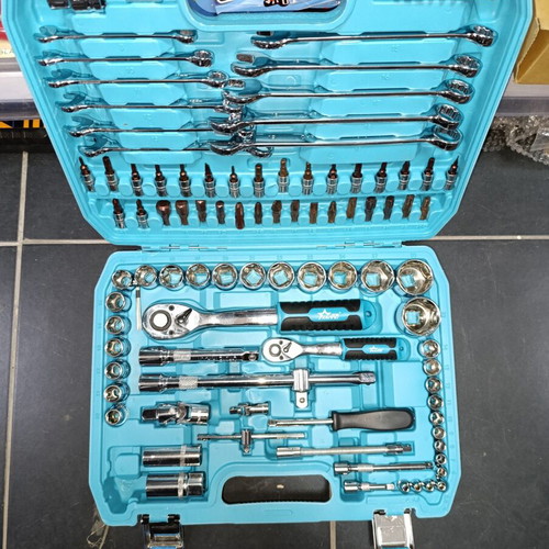 Tool set new, collection of 102 pieces