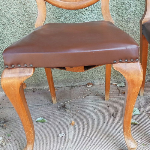 Antique dining table with 6 used Queen Anne style chairs