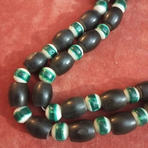 Worry beads used, ebony and camel bone, 24cm