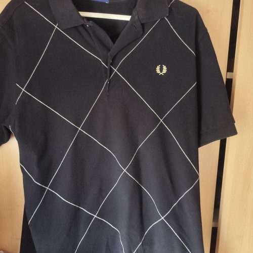 Fred Perry Polo shirt large, like new, black and gold