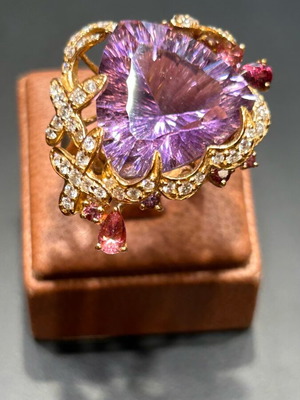 Ring pink gold k18 with amethyst and brilliant new