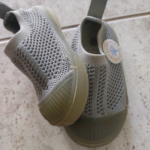 Children's sock shoes size 20 used