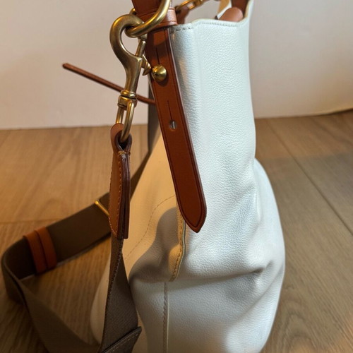 Dooney & Bourke white leather crossbody bag like new