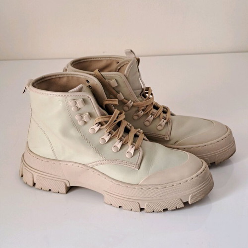 Zara leather boots used, size 38, beige