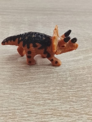 Kinder Surprise Dinosaur Figure like new
