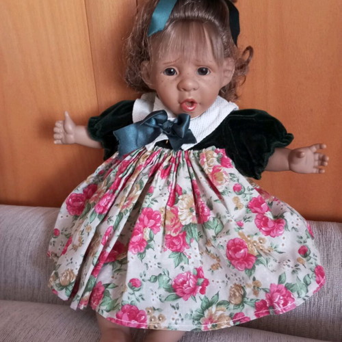 Vintage doll 25 years old in very good condition like new