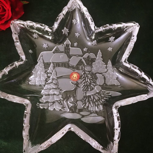 Walther Glass Mikasa Christmas Carol plate new, Christmas star design