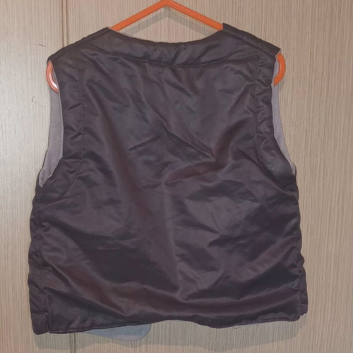 Double phase sleeveless jacket for boy like new, size 98-104, gray