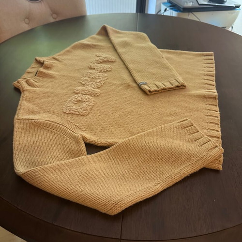 DKNY Jeans M beige thick knit sweater