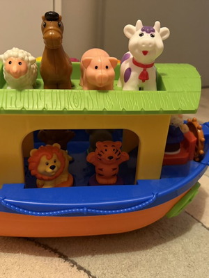 Dumel Discovery Noah's Ark with Music for 18+ Months like new