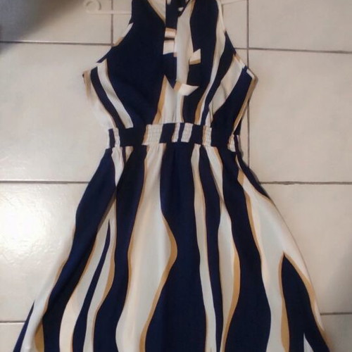 Emery Rose summer dress like new, elastic waist, knee length, white and blue