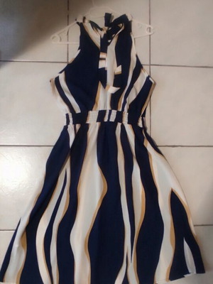 Emery Rose summer dress like new, elastic waist, knee length, white and blue