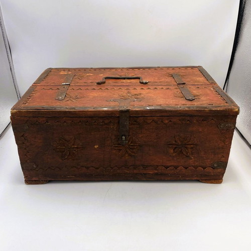 Indian Handmade Wedding Box Peti like new, 19th/20th century