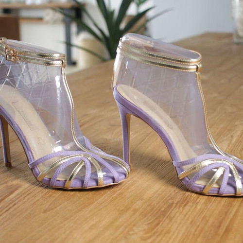 Primadonna Collection lilac and gold pumps new