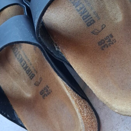 Birkenstock Classic Arizona sandals size 38 like new, black