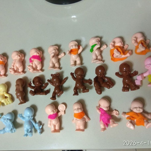 Lucky charms and wish dolls collection like new, 71 pieces